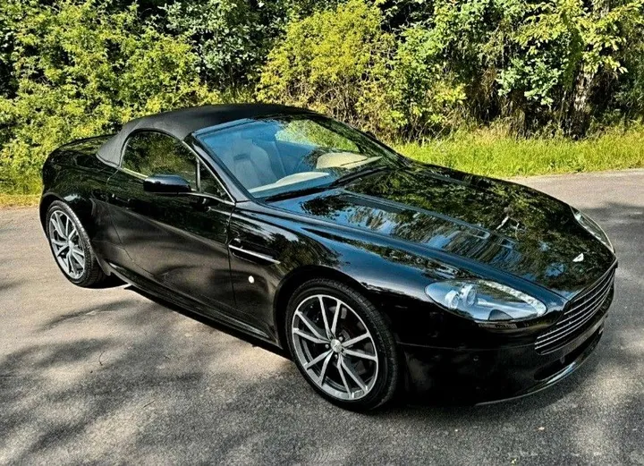 Aston Martin V8 Vantage