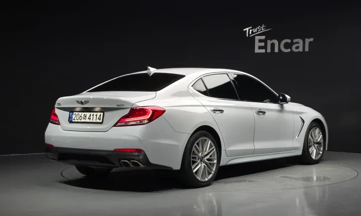 Genesis G70
