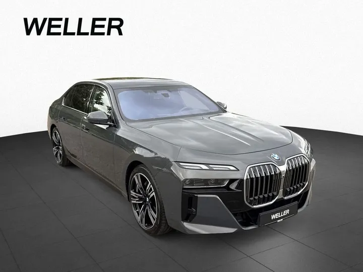 BMW 740