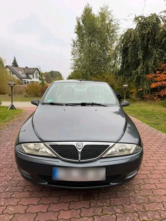 Lancia Ypsilon
