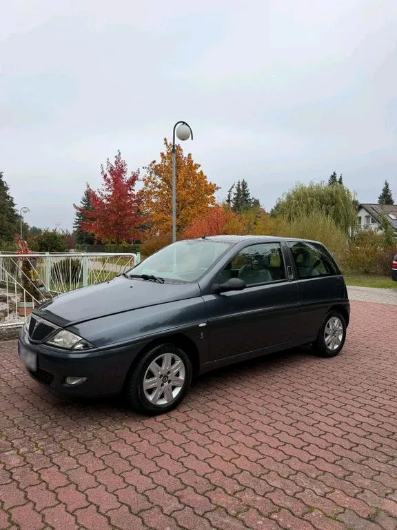 Lancia Ypsilon