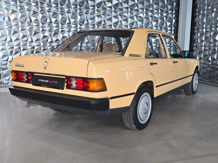 Mercedes-Benz 190