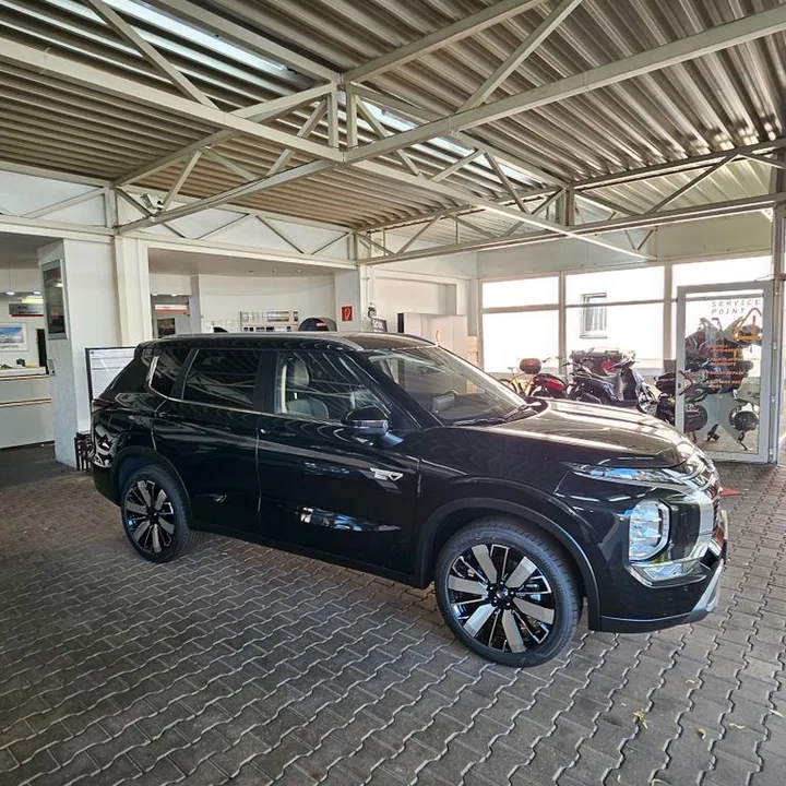 Mitsubishi Plug-in Hybrid Outlander
