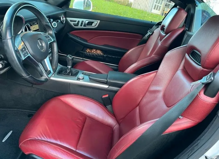 Mercedes-Benz SLK 250