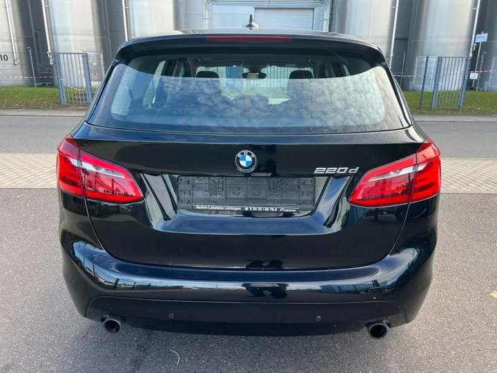BMW 220