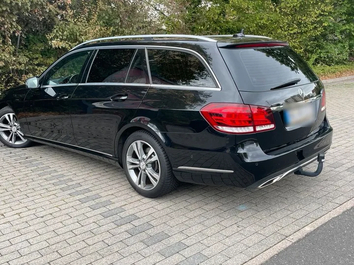 Mercedes-Benz E 200