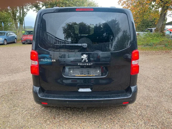 Peugeot Traveller