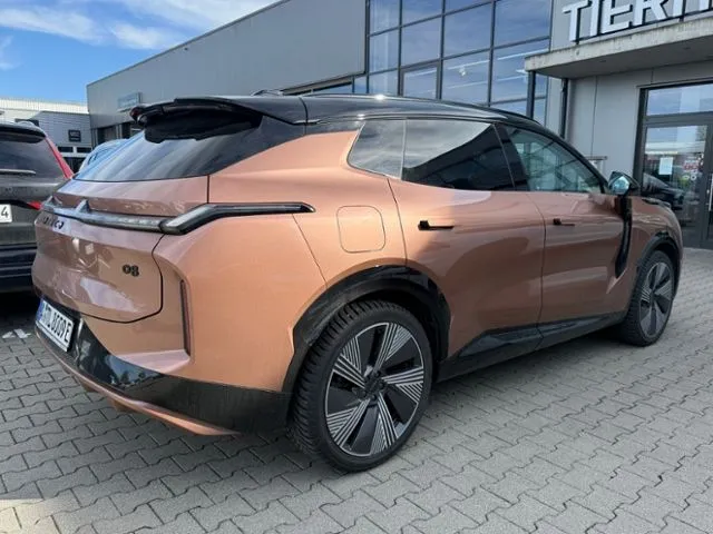 Lynk&Co 08