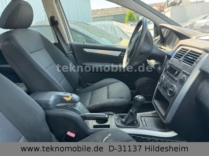 Mercedes-Benz B 150