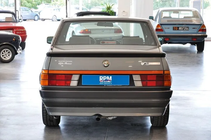 Alfa Romeo 75
