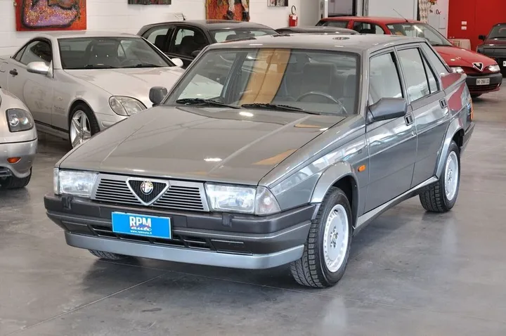 Alfa Romeo 75