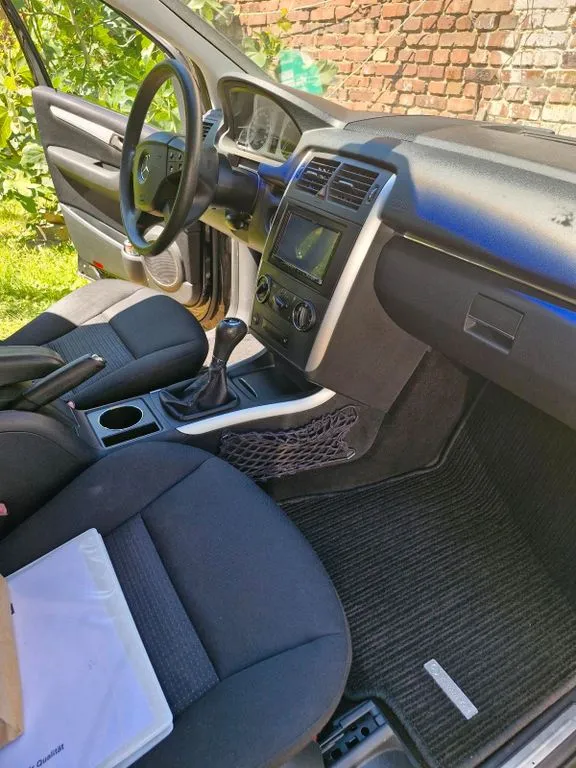 Mercedes-Benz B 170