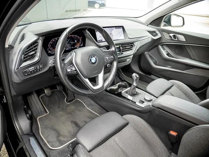 BMW 118
