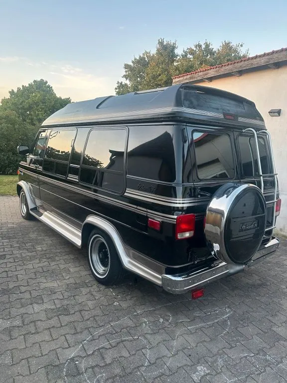 Chevrolet Chevy Van