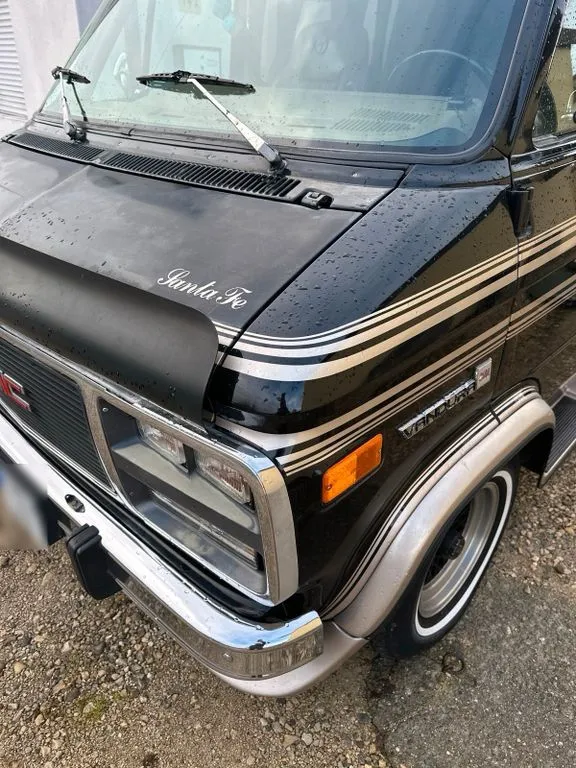 Chevrolet Chevy Van