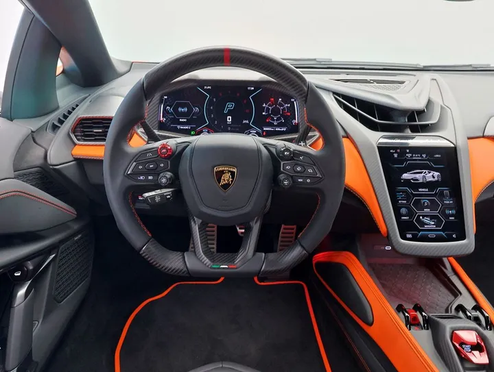 Lamborghini Revuelto