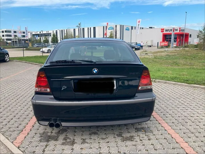 BMW 325
