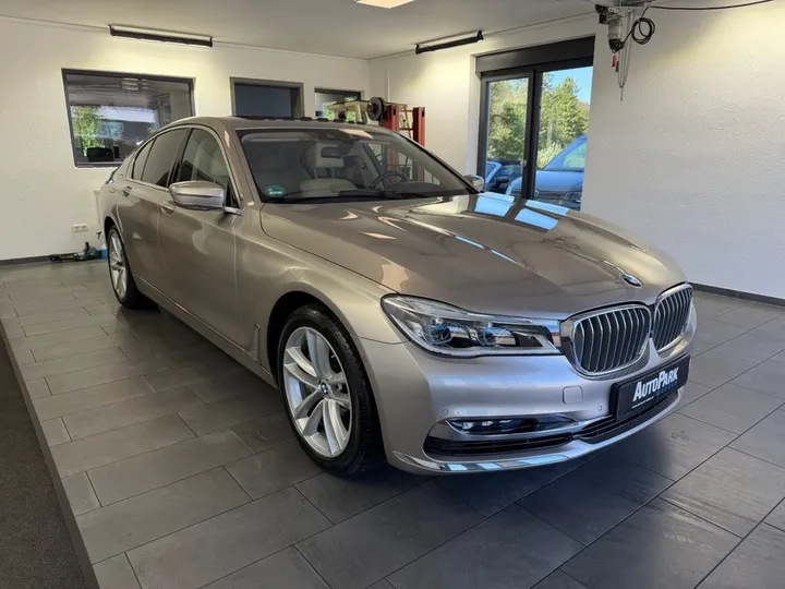 BMW 750