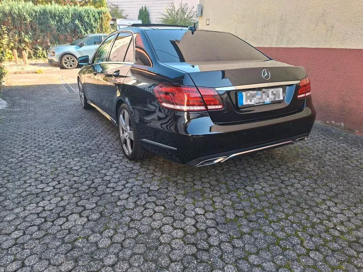 Mercedes-Benz E 220