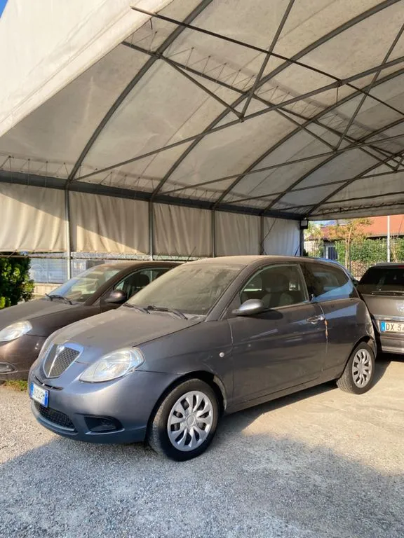 Lancia Ypsilon