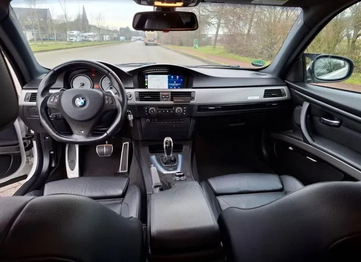 BMW 335