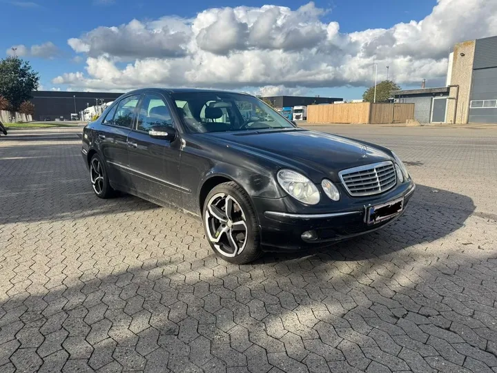 Mercedes-Benz E 320
