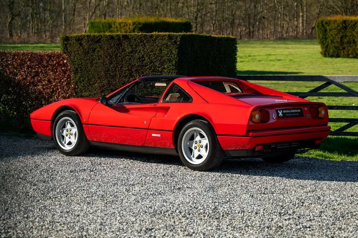 Ferrari 328