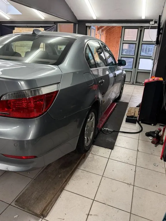 BMW 520