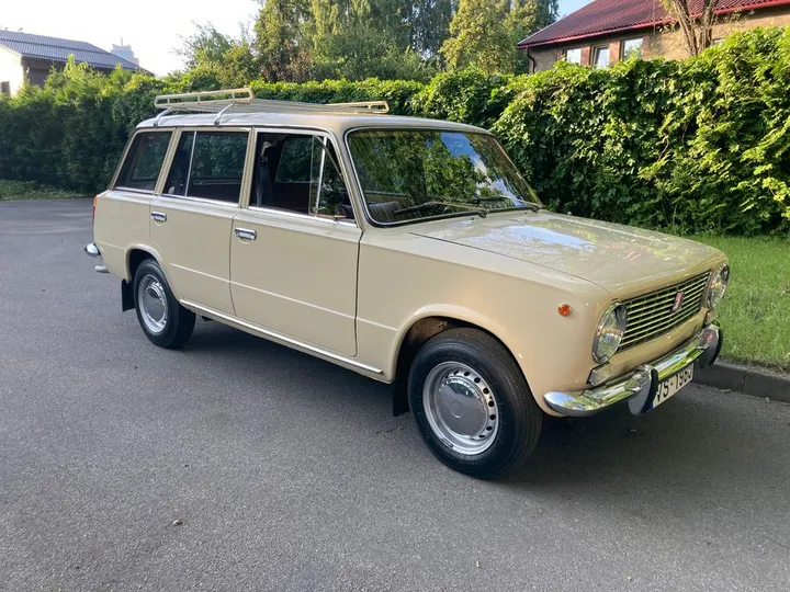 Lada 1200
