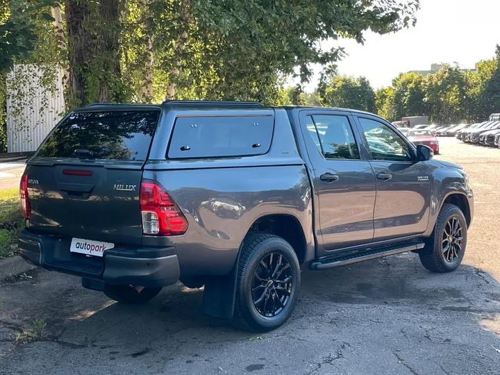 Toyota Hilux