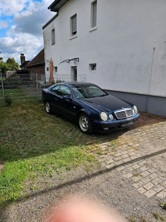 Mercedes-Benz CLK 200