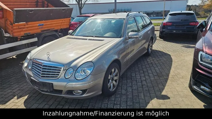 Mercedes-Benz E 200