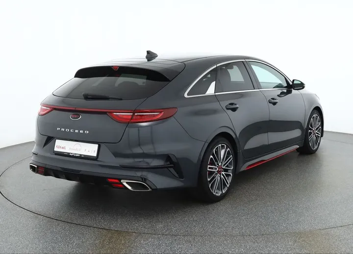 Kia pro cee'd / ProCeed