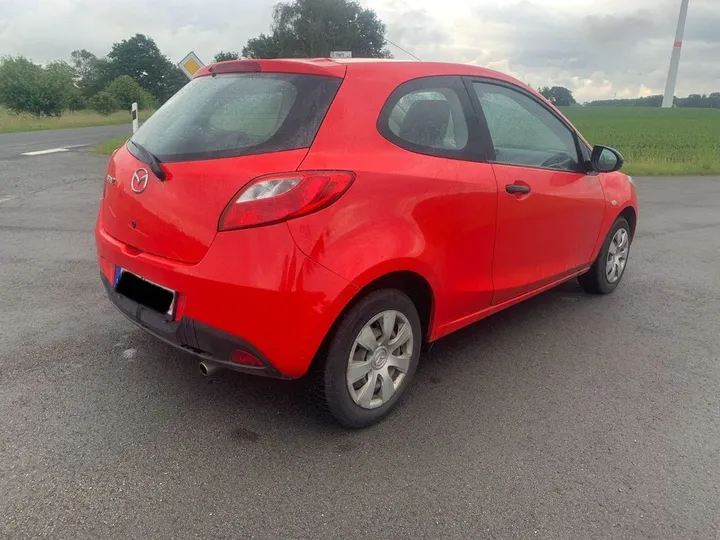 Mazda 2