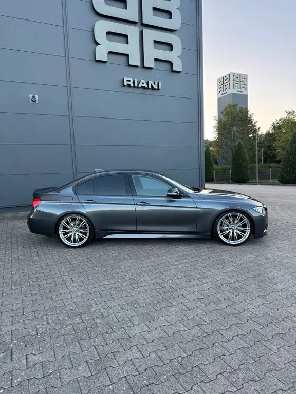 BMW 335