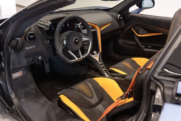 McLaren 750S