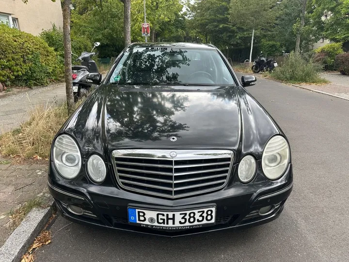 Mercedes-Benz E 220