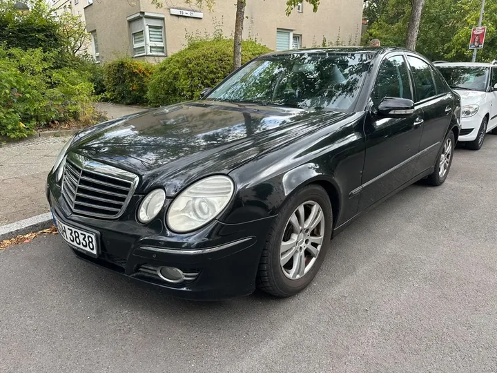 Mercedes-Benz E 220