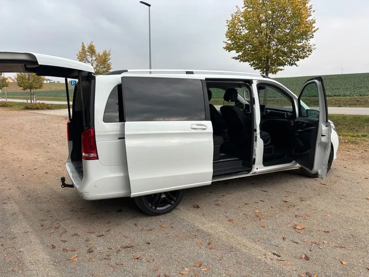 Mercedes-Benz V 250