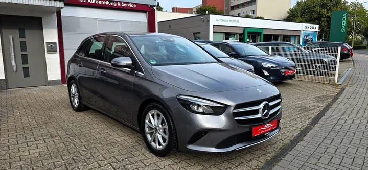 Mercedes-Benz B 200