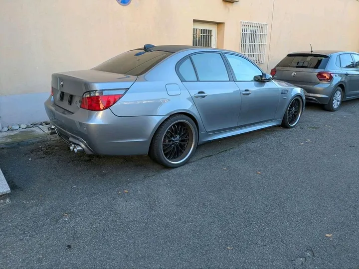BMW 525