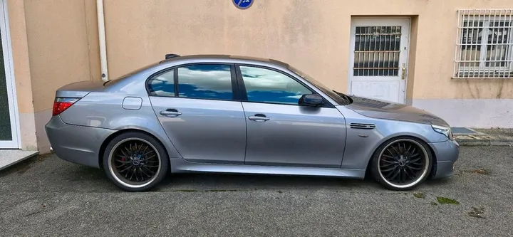 BMW 525