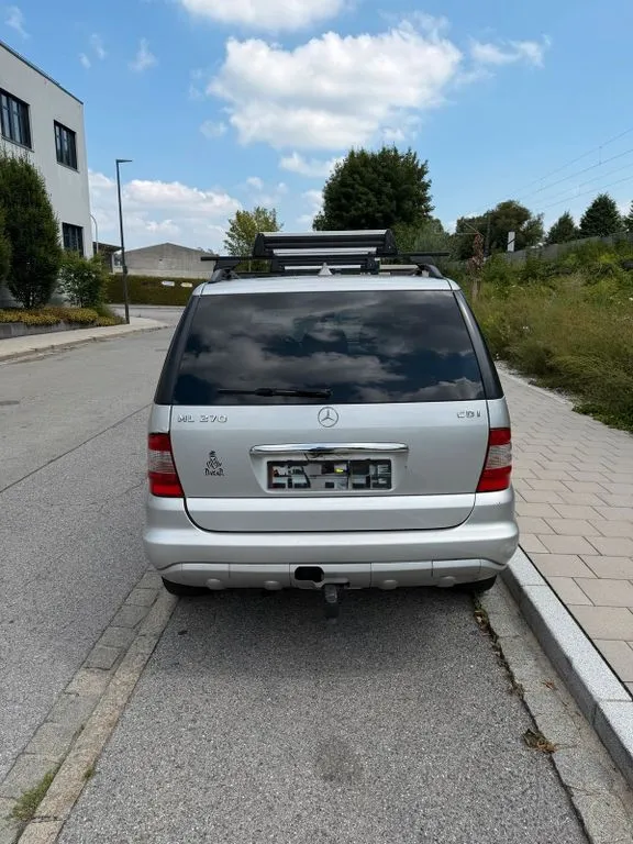 Mercedes-Benz ML 270