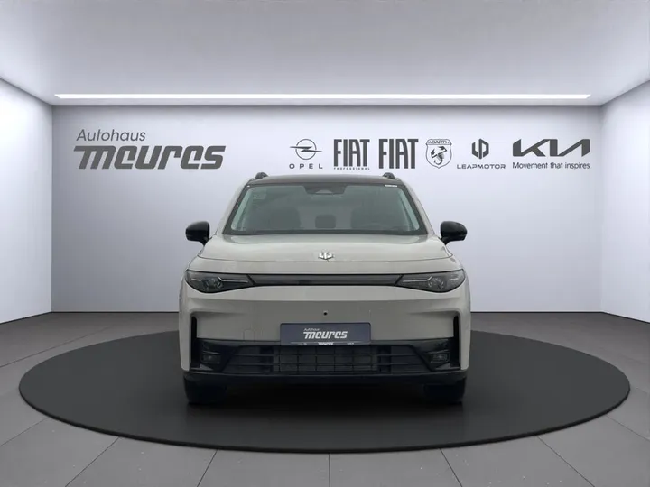 Leapmotor C10