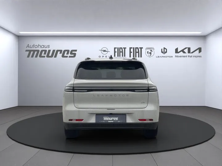 Leapmotor C10