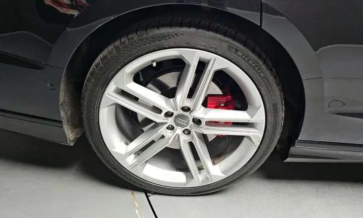 Audi S8