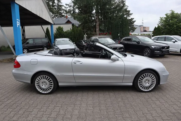 Mercedes-Benz CLK 320