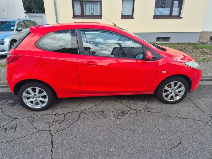 Mazda 2