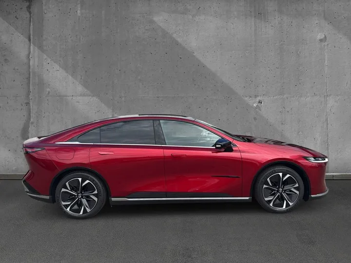 Mazda 6e