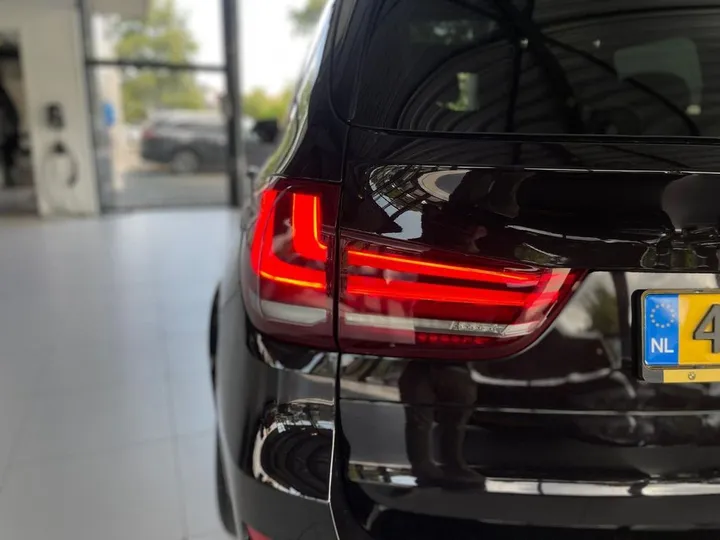 BMW X5 M50
